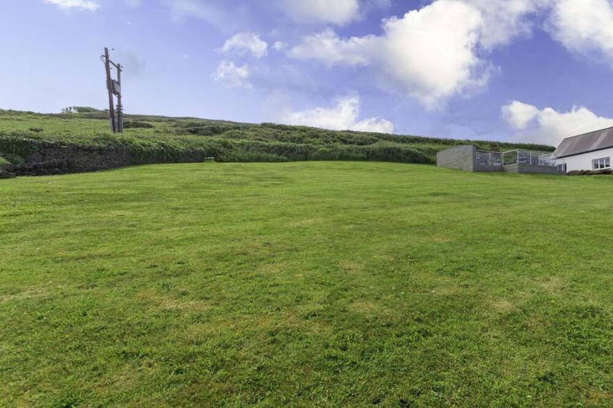 Stables - BEST Sea views in Croyde! Sleeps 8