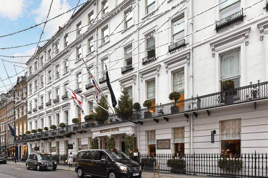 Stunning Mayfair £8 million 3 Bedroom 3.5 Bathroom Air Conditioned Free WiFi
