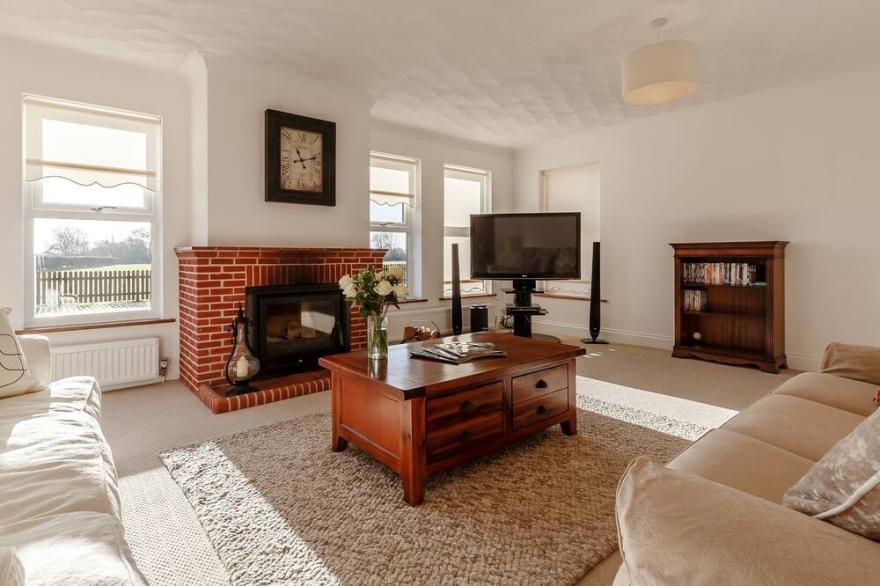 3 bedroom accommodation in Gissing, near Diss