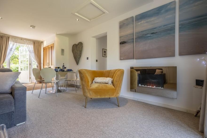 Apple Tree Cottage is in the grounds of The Old Vicarage near Little Walsingham.