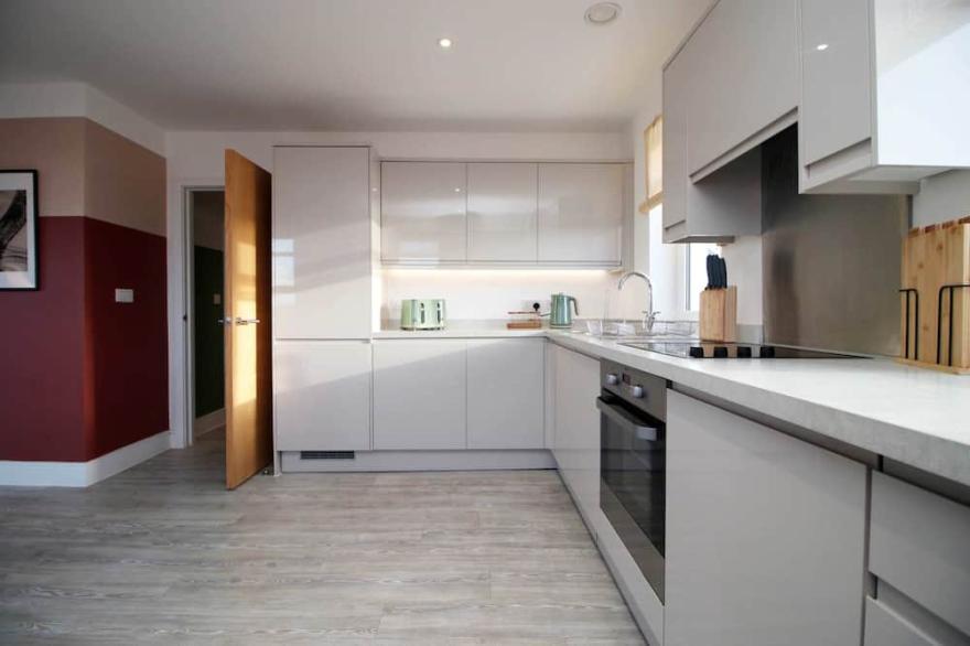 Stylish modern retreat overlooking Poole Quay