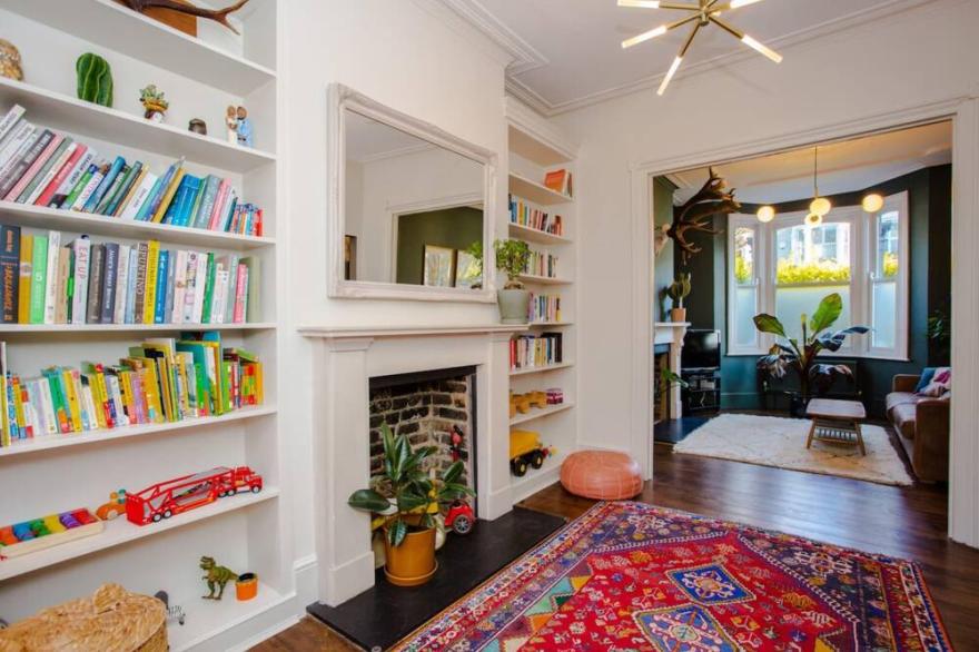 Beautiful 4 Bedroom House in North East London