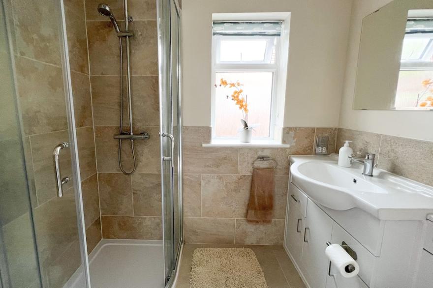 Quayside Cottage - Stone’s Throw From Poole Quay
