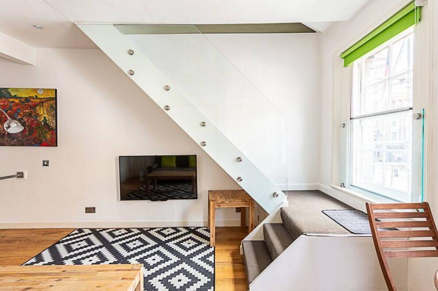 Farringdon Leo Loft