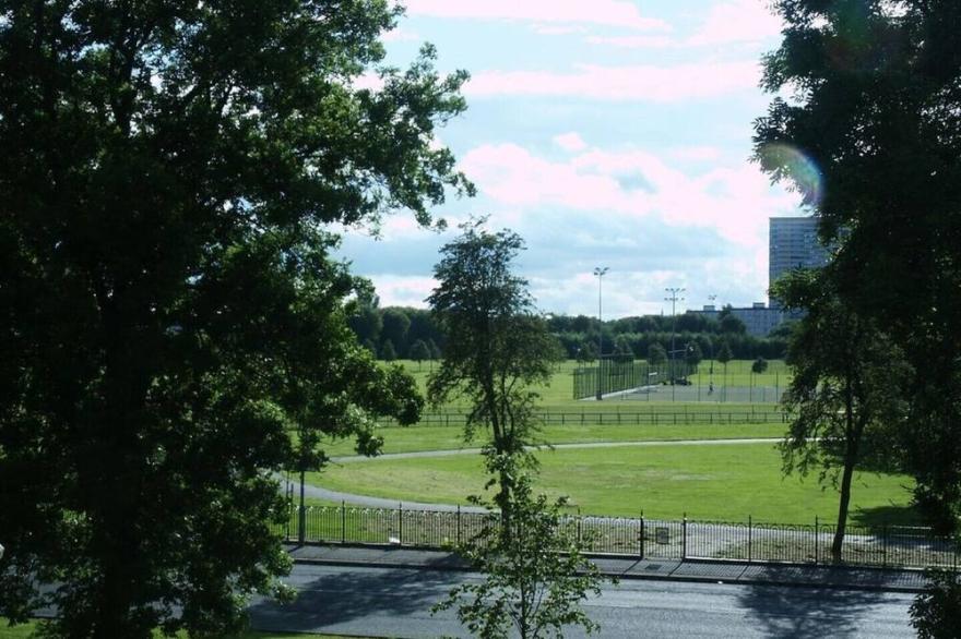 Glasgow Green Apartments Flat on the Green 5