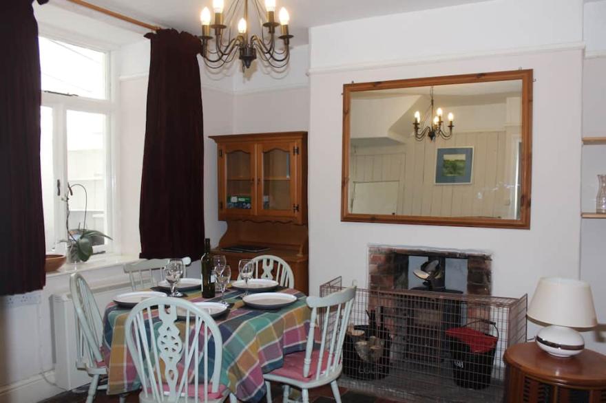 Whole house sleeps 5, private garden with hot-tub, pet friendly.