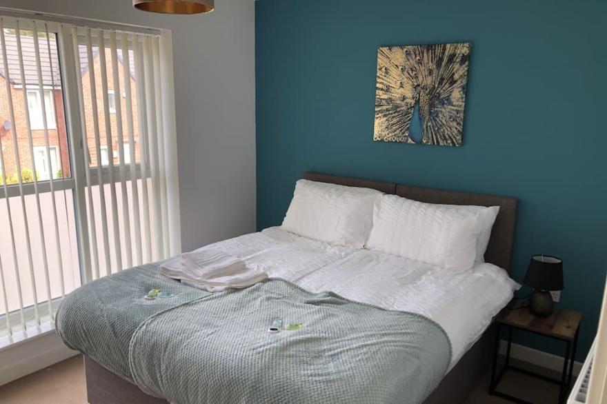 Liberty House - Central Location - Double Parking area - Sleeps 7