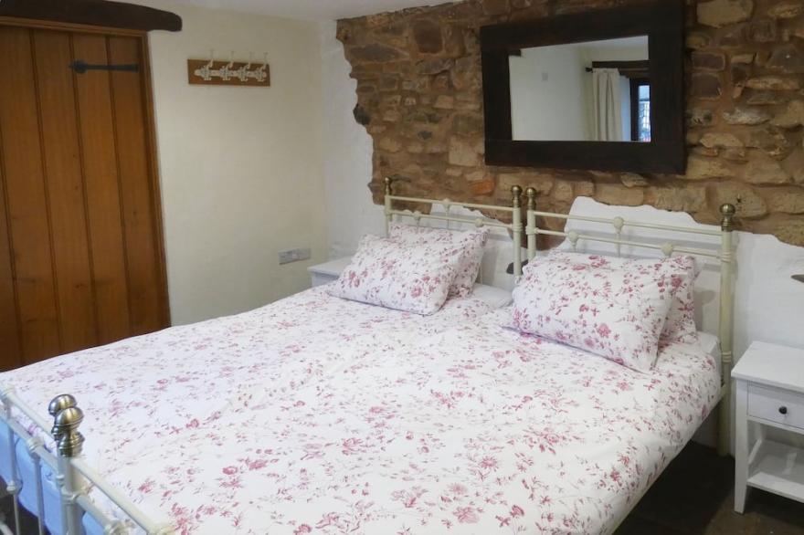 Spacious Converted Barn on a Flower Farm, Devon Countryside, Family Friendly