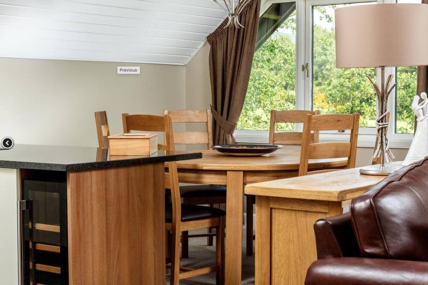 Detached Lodge at Cameron Club on Loch Lomond with Spa