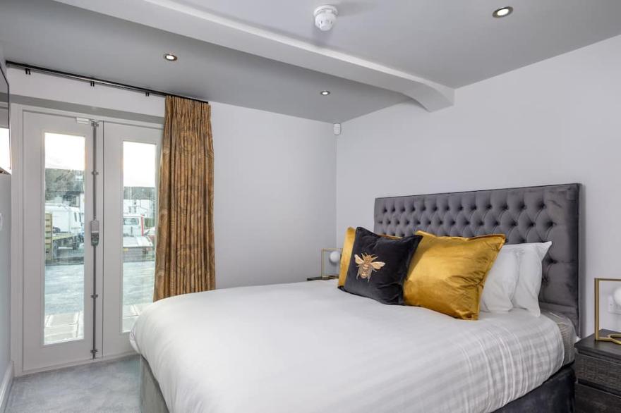 APARTMENT 1 LATRIGG, family friendly, with a garden in Keswick