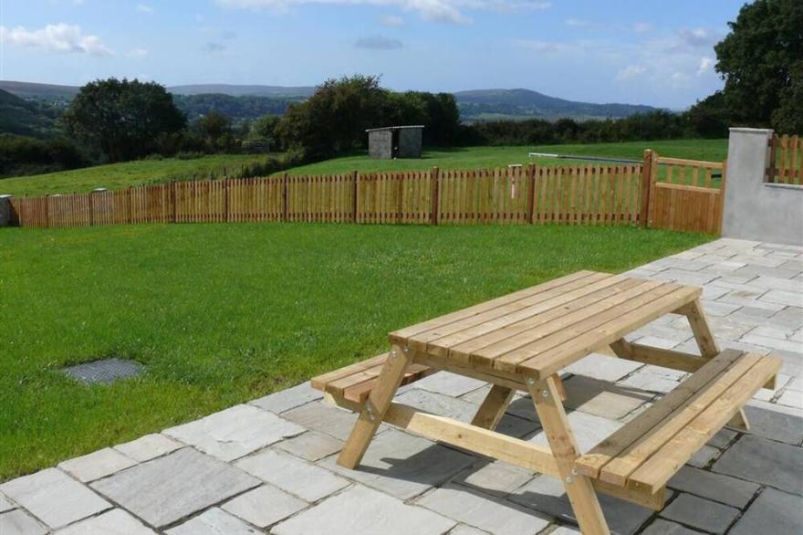 Llanelen Farm, Sleeps 6