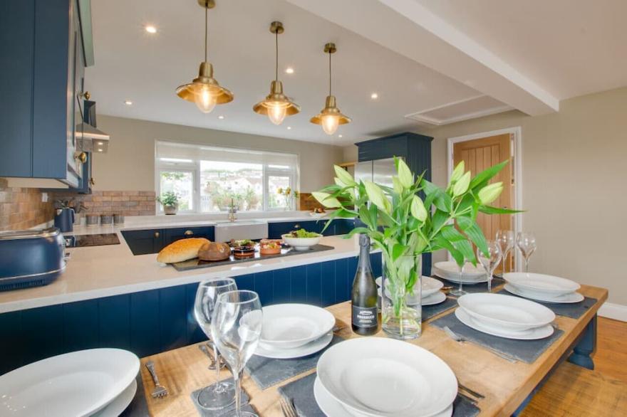 Pencarreg - Four Bedroom House, Sleeps 8