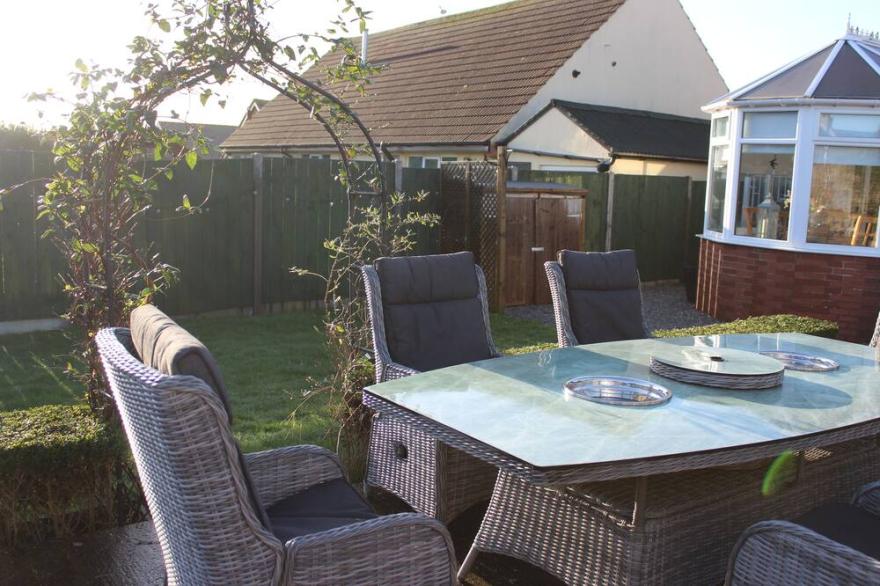 Pet friendly Bungalow with garden, Hornsea, East Yorkshire Coast