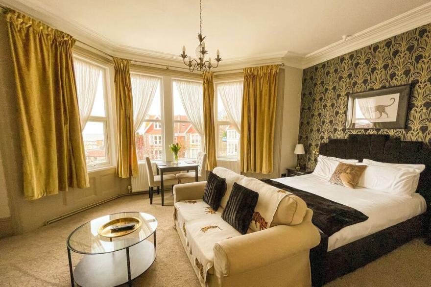 Superior Sea View Suite -Timbertop Suites