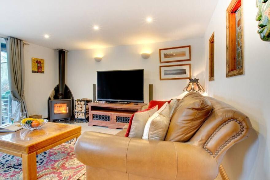 The Barn - Two Bedroom House, Sleeps 4