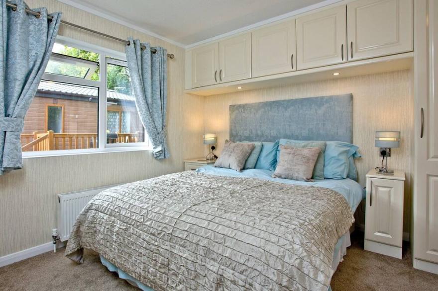 2 bedroom accommodation in Lanlivery