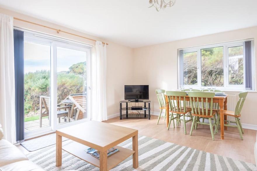 Atlantic View, a sleeps 6 home near the beach at Mawgan Porth