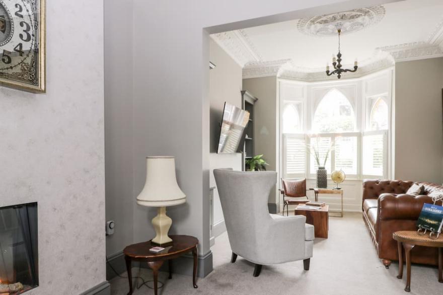 39 WEST STREET, pet friendly, luxury holiday cottage in Scarborough