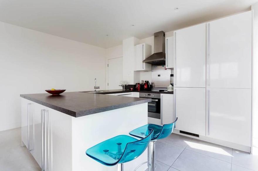 Fulham Riverside Retreat, by Veeve