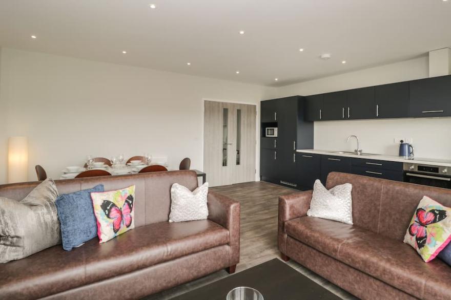 DURBYFIELD, family friendly, with a garden in Weymouth