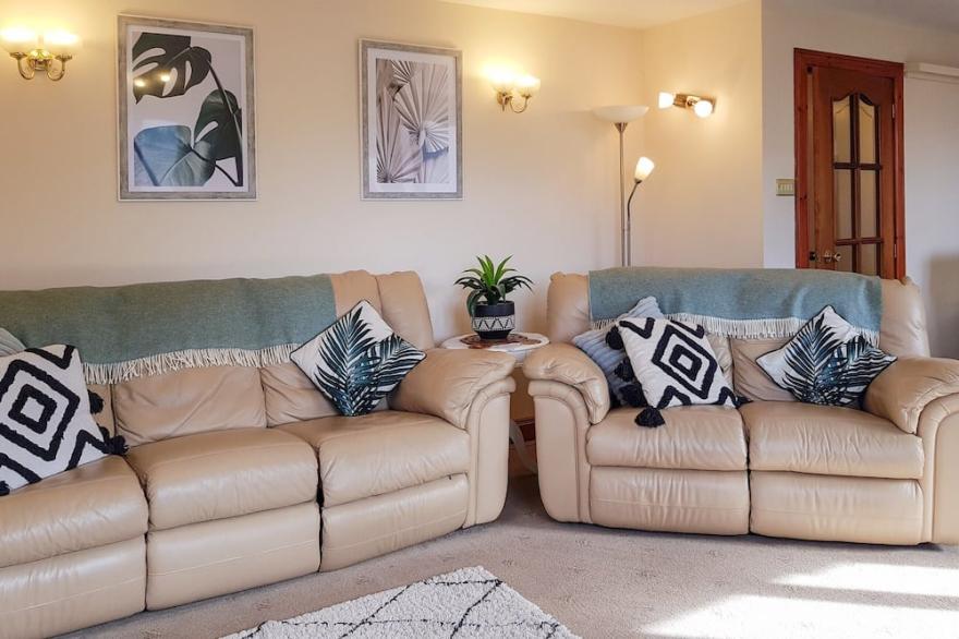 5 bedroom accommodation in Aberfeldy