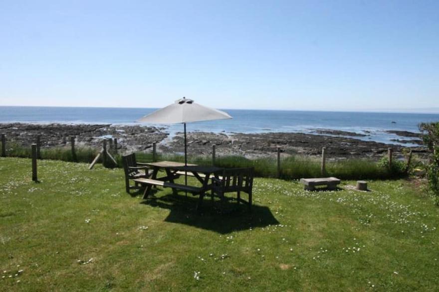 Old Coastguard Cottage is one of the iconic beachside properties in Downderry and has uninterrupted sea views