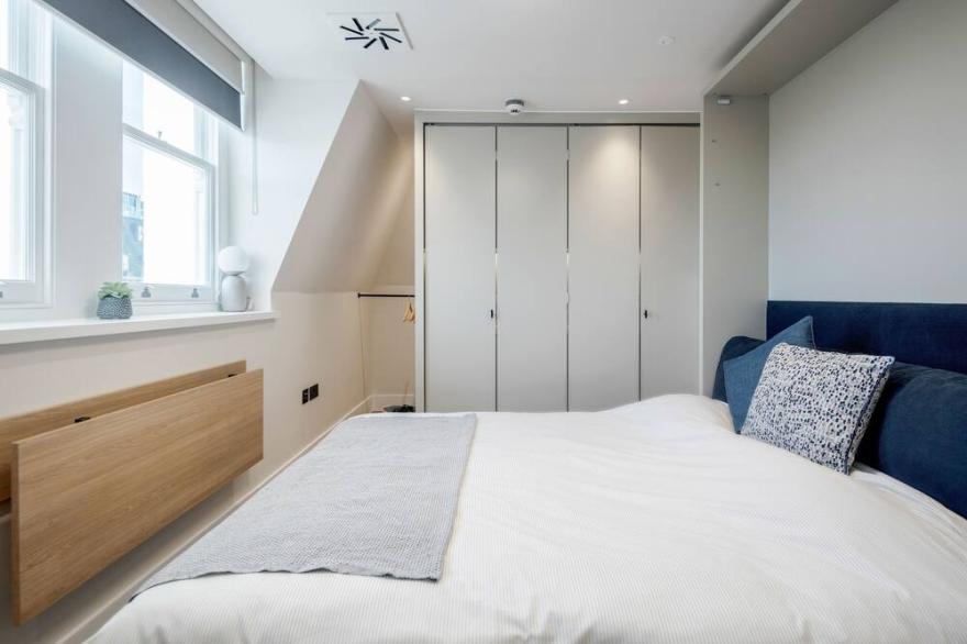 2 mins to Paddington. Luxury Newly Refurbished 1-Bed Flat.