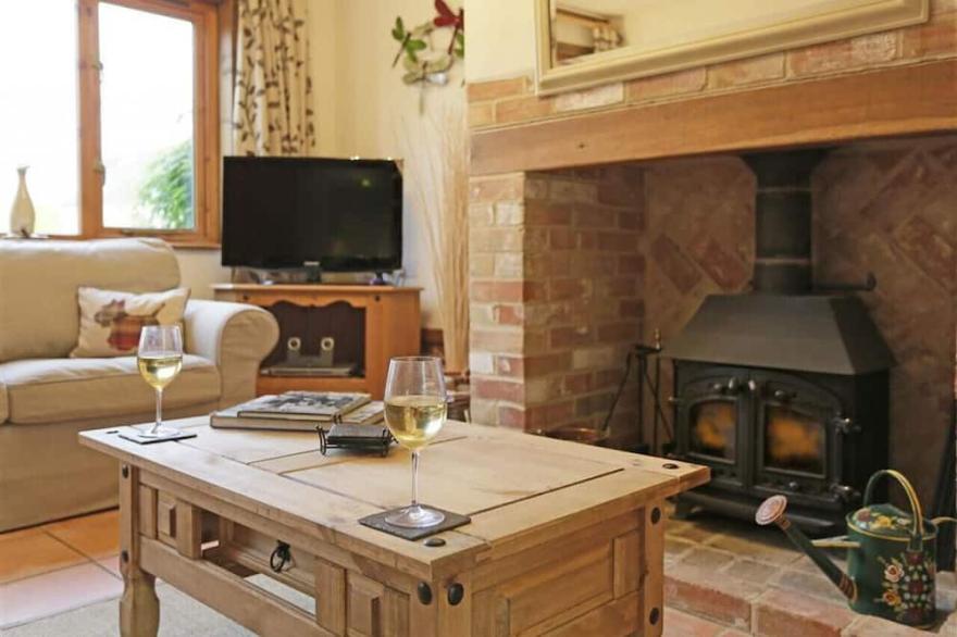 Chestnut Tree Barns - Seven Bedroom House, Sleeps 14