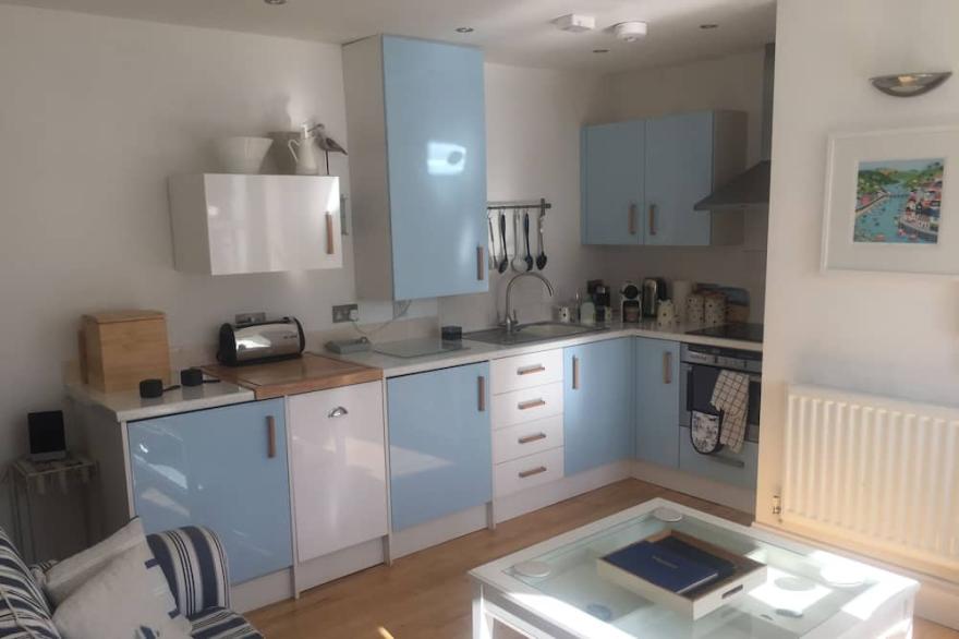 Lanescot, 1,Harbour View Apartments, North Road, West Looe
