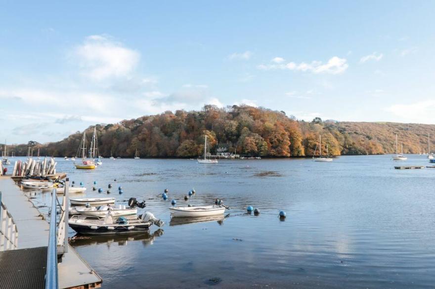 LITTLE MEADOW, pet friendly, character holiday cottage in Dittisham