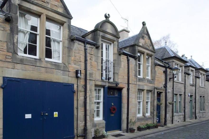 Quiet Ground Floor Mews Flat and parking