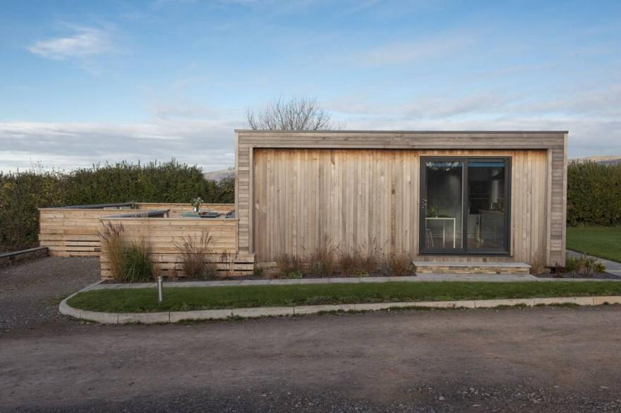 The Spinney, Strawberryfield Park -  a lodge that sleeps 2 guests  in 1 bedroom