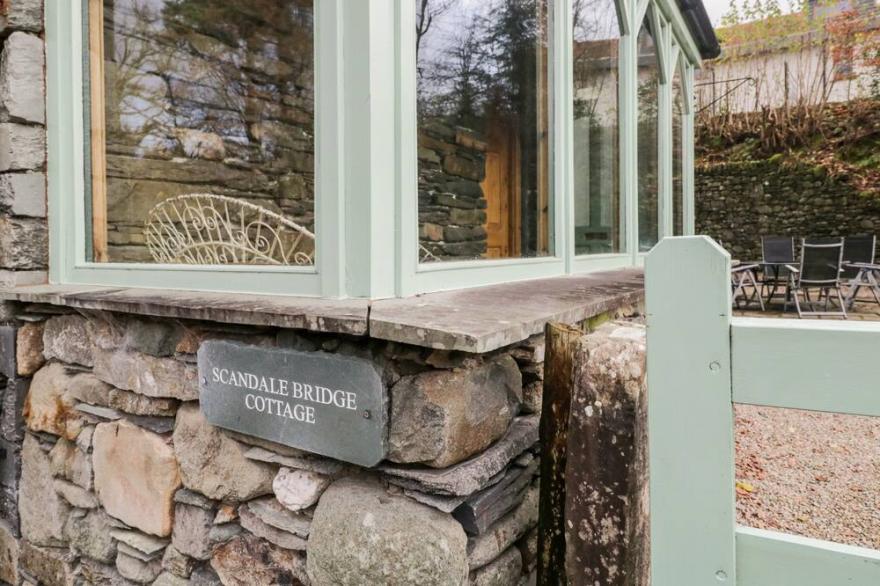 SCANDALE BRIDGE COTTAGE, family friendly, with a garden in Ambleside
