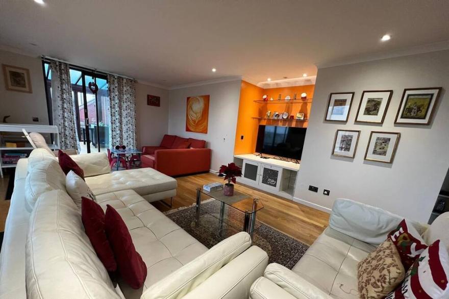 Central Penthouse