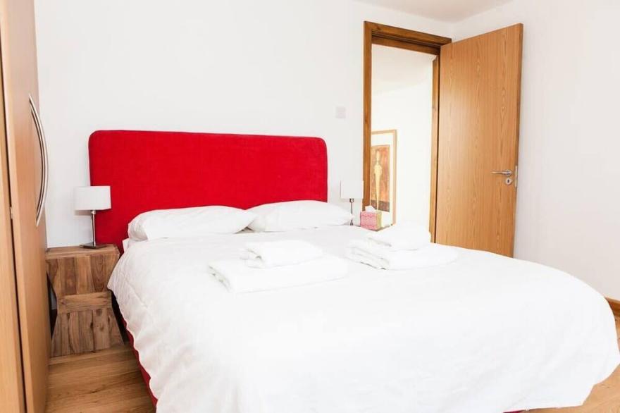 Spectacular Central 4-Bedroom Close To London Eye