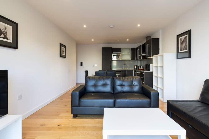 2 Bed | 2 bath | 3 min from East Croydon Station