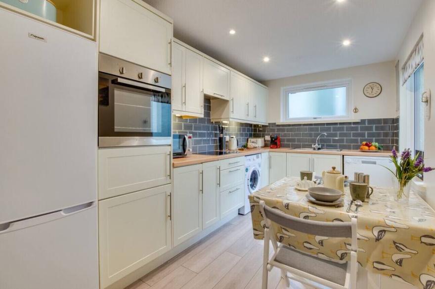 Dawn End - Two Bedroom House, Sleeps 4