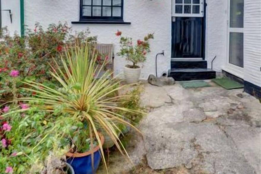 Vacation home Price Cottage in Looe - 3 persons, 2 bedrooms