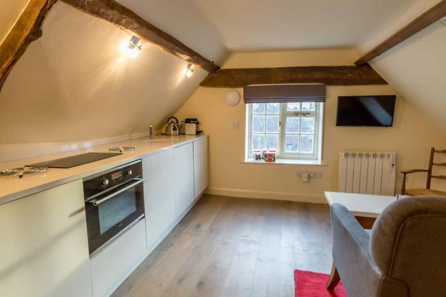 Minster Loft - sleeps 2 guests  in 1 bedroom