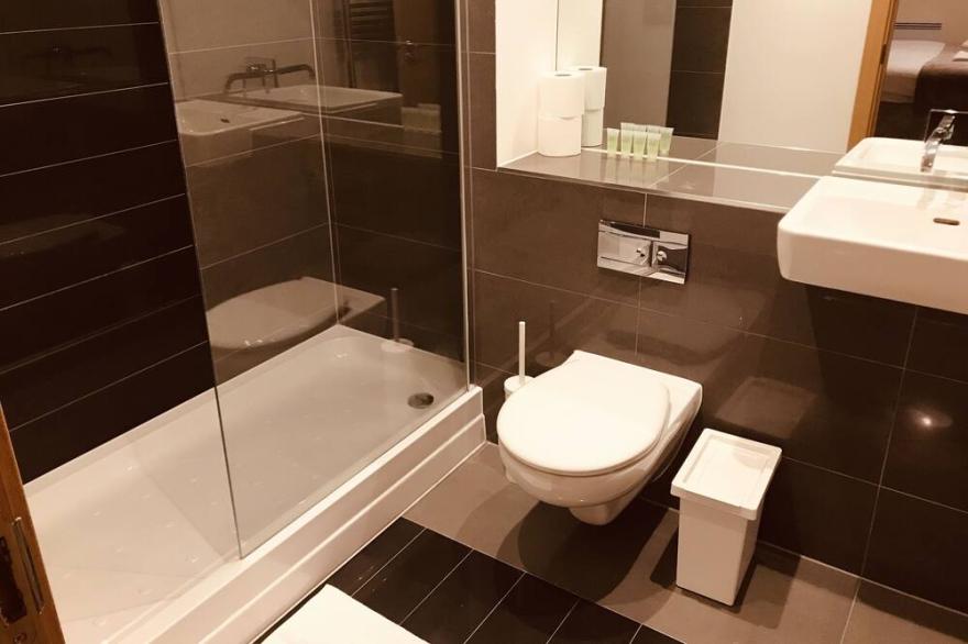 Luxury Apartment Basildon Town Centre