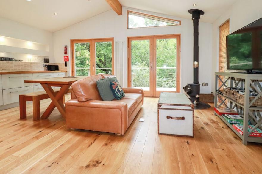 4 STONERUSH VALLEY, romantic, luxury holiday cottage in Lanreath