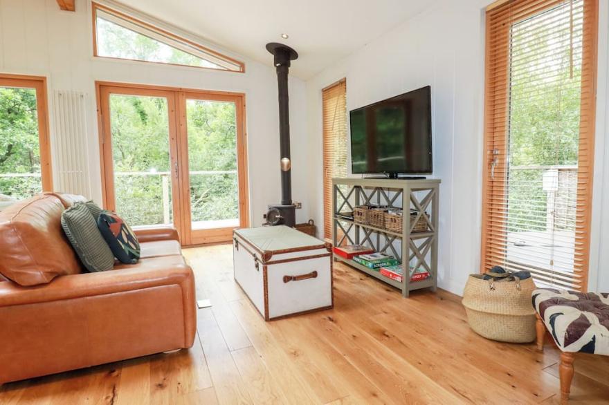 4 STONERUSH VALLEY, romantic, luxury holiday cottage in Lanreath