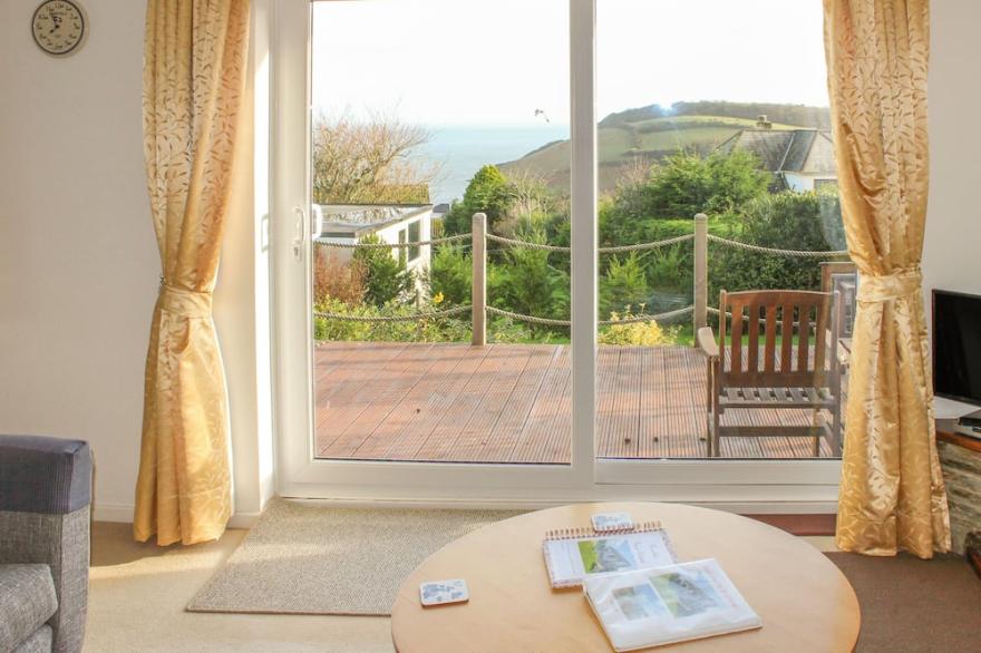 BRAMBLES, family friendly, character holiday cottage in Mevagissey