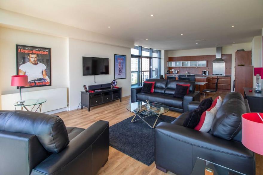 Lancefield Quay - SECC & Hydro Arena, parking available