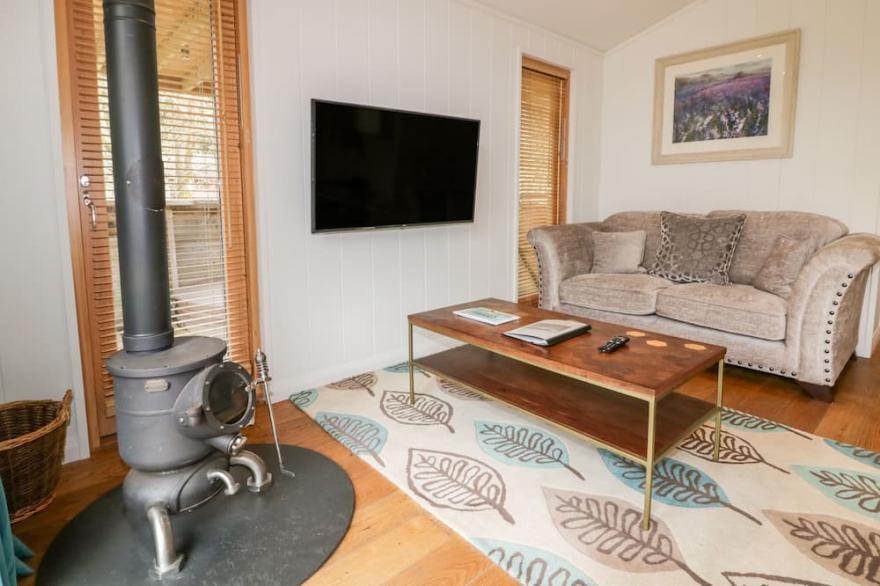 9 STONERUSH VALLEY, pet friendly, luxury holiday cottage in Lanreath