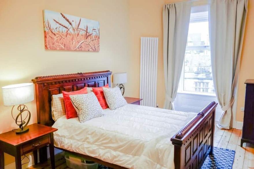 Newly Furnished 2 Bedroom Apartment on Leith Walk