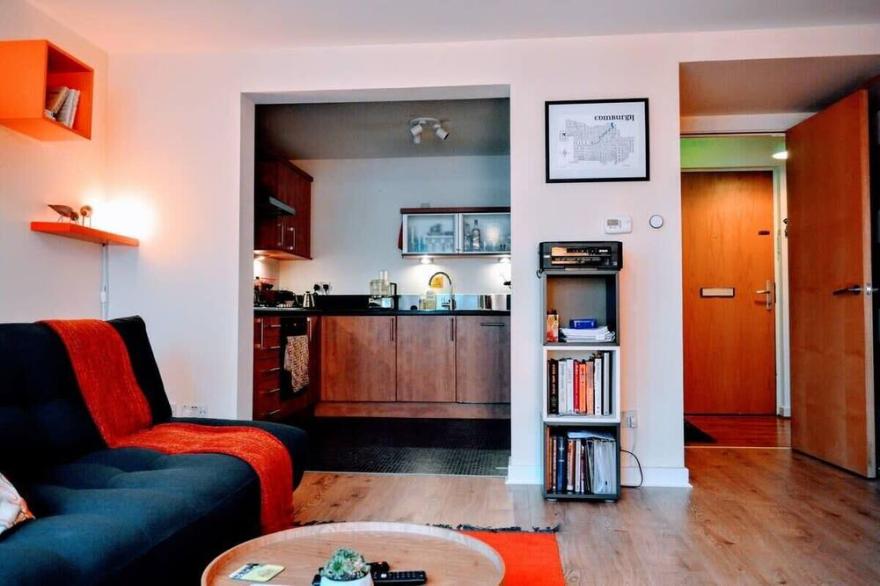 Quirky and Modern Apartment Near the Shore