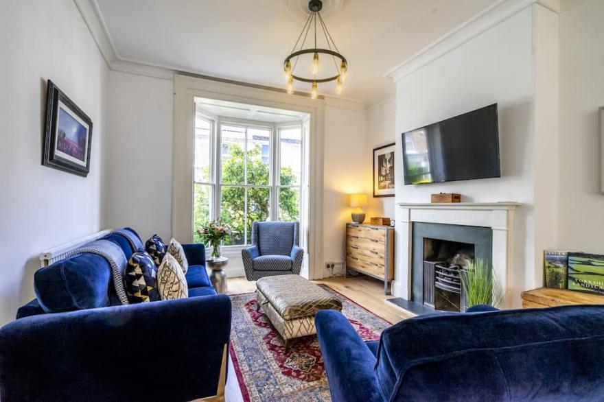 9 St John's Street -  a family break that sleeps 6 guests  in 3 bedrooms