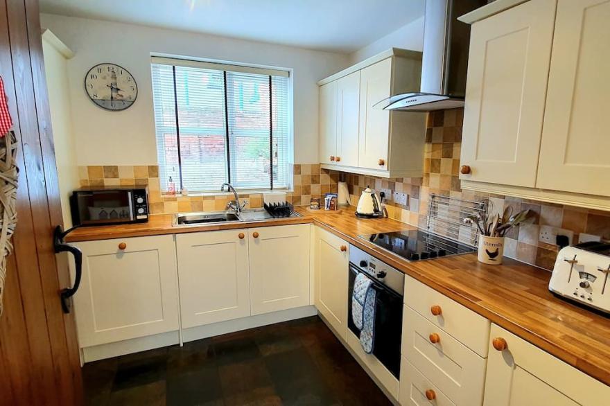 Vale View Cottages - The Stables Cottage  5 Star