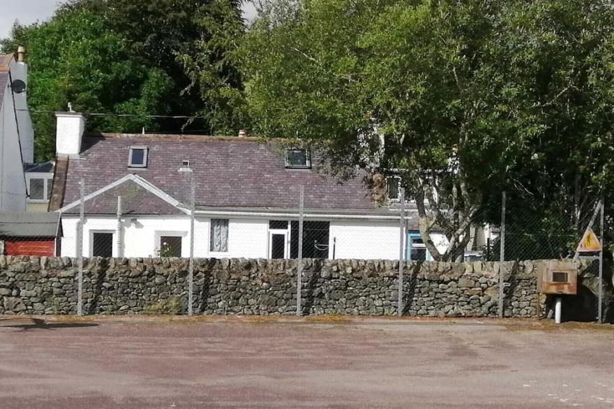 Rose Spacious Cottage <br>